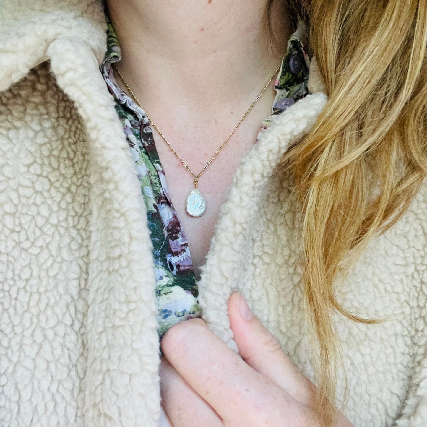 Kette mit Perle gold