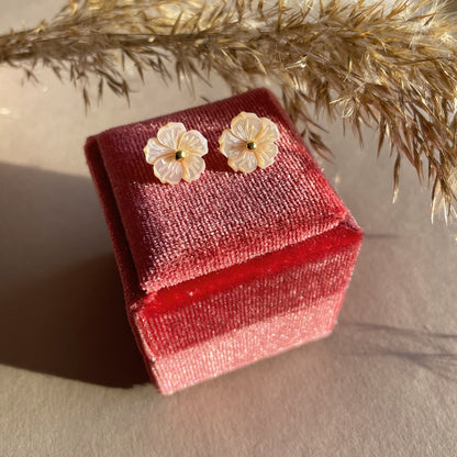 Ohrstecker Perlmuttblueten rosa gold