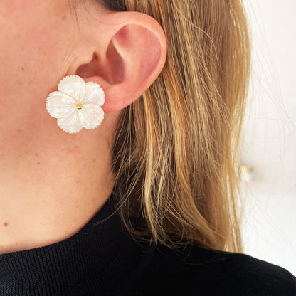 Statement Ohrringe Blumen weiss